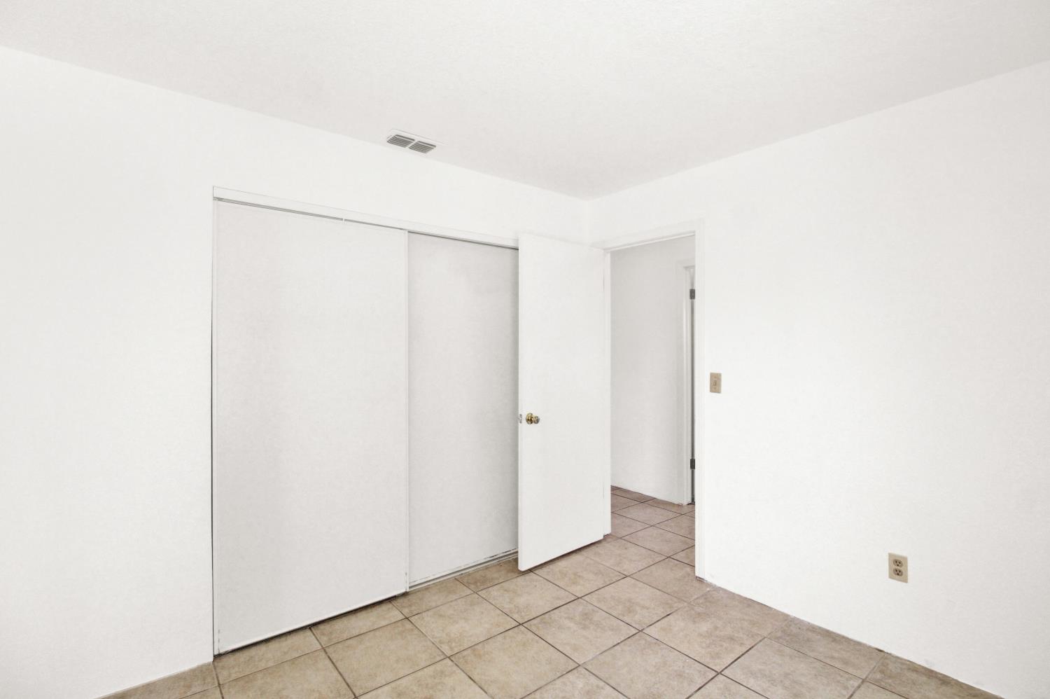 1925 Central Park Way, Ceres, CA 95351