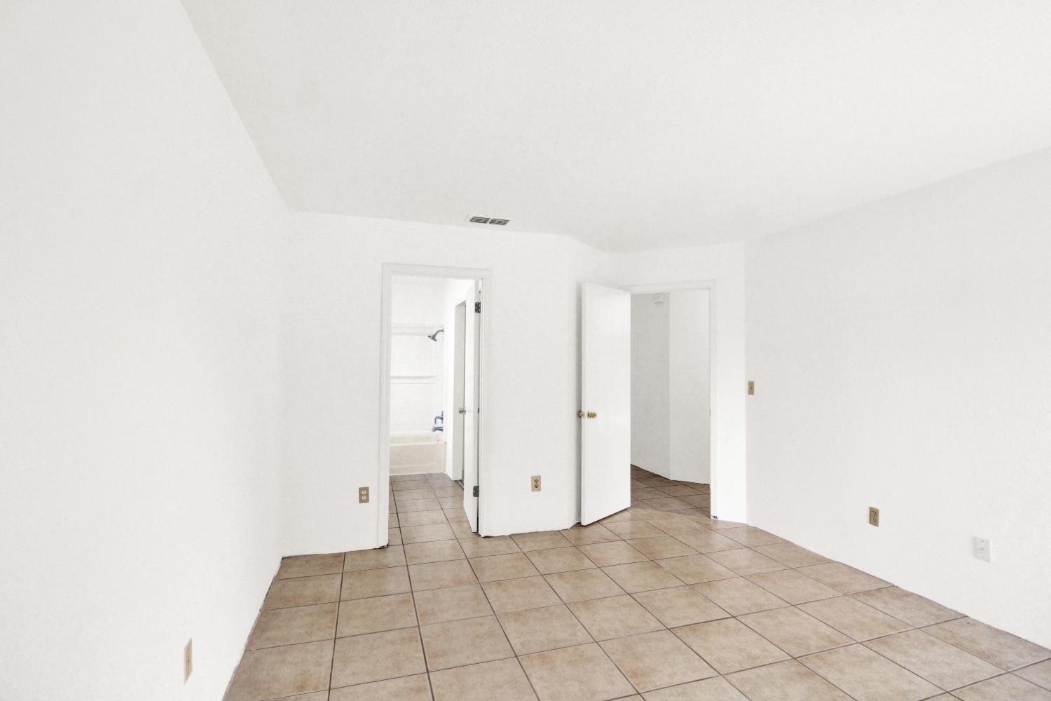 1925 Central Park Way, Ceres, CA 95351