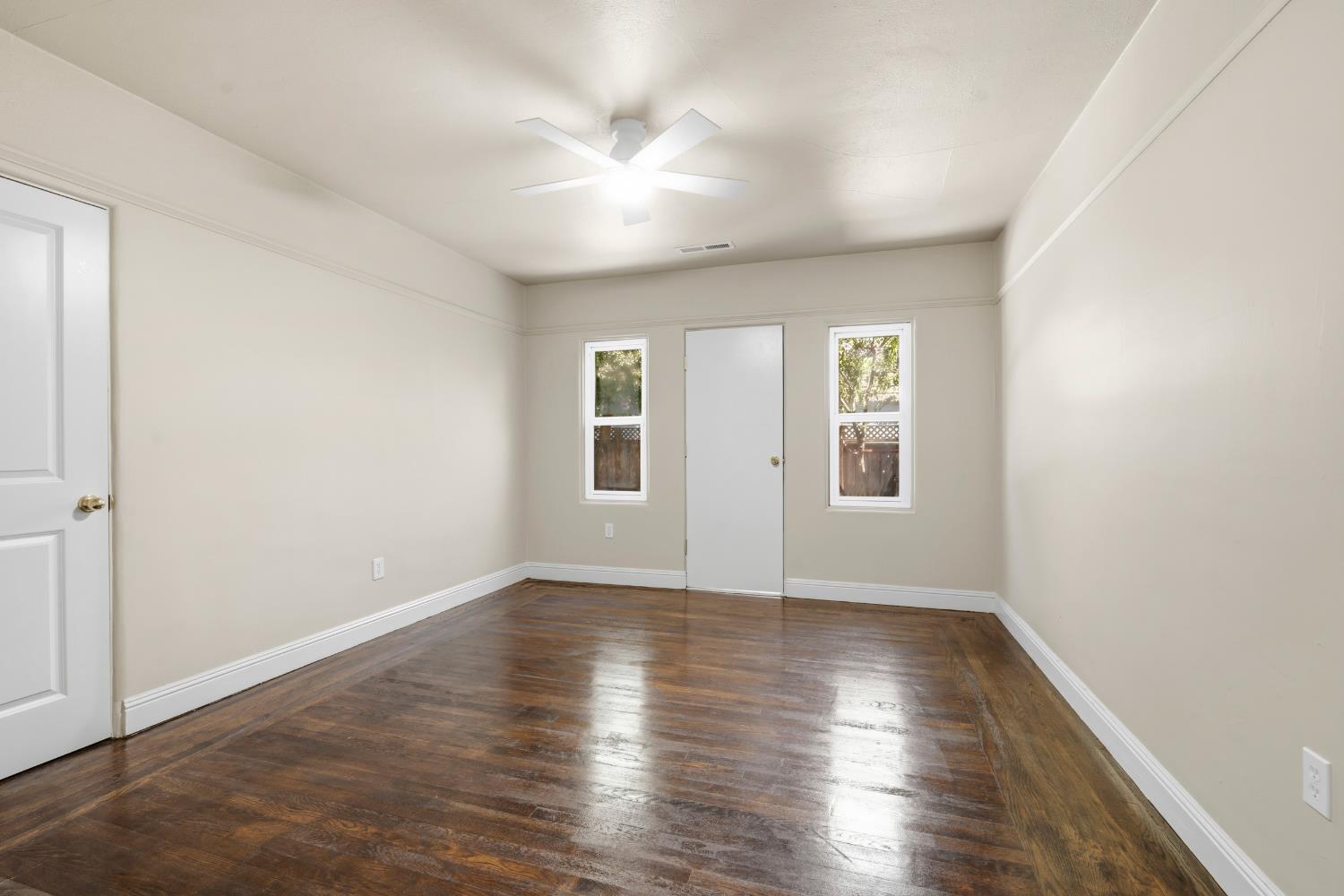 1015 College Ave, Modesto, CA 95350