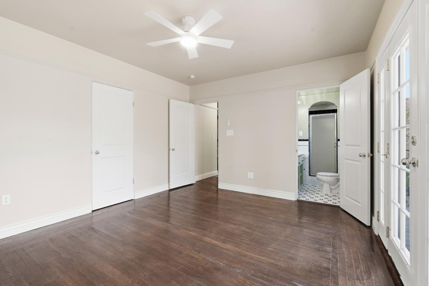 1015 College Ave, Modesto, CA 95350