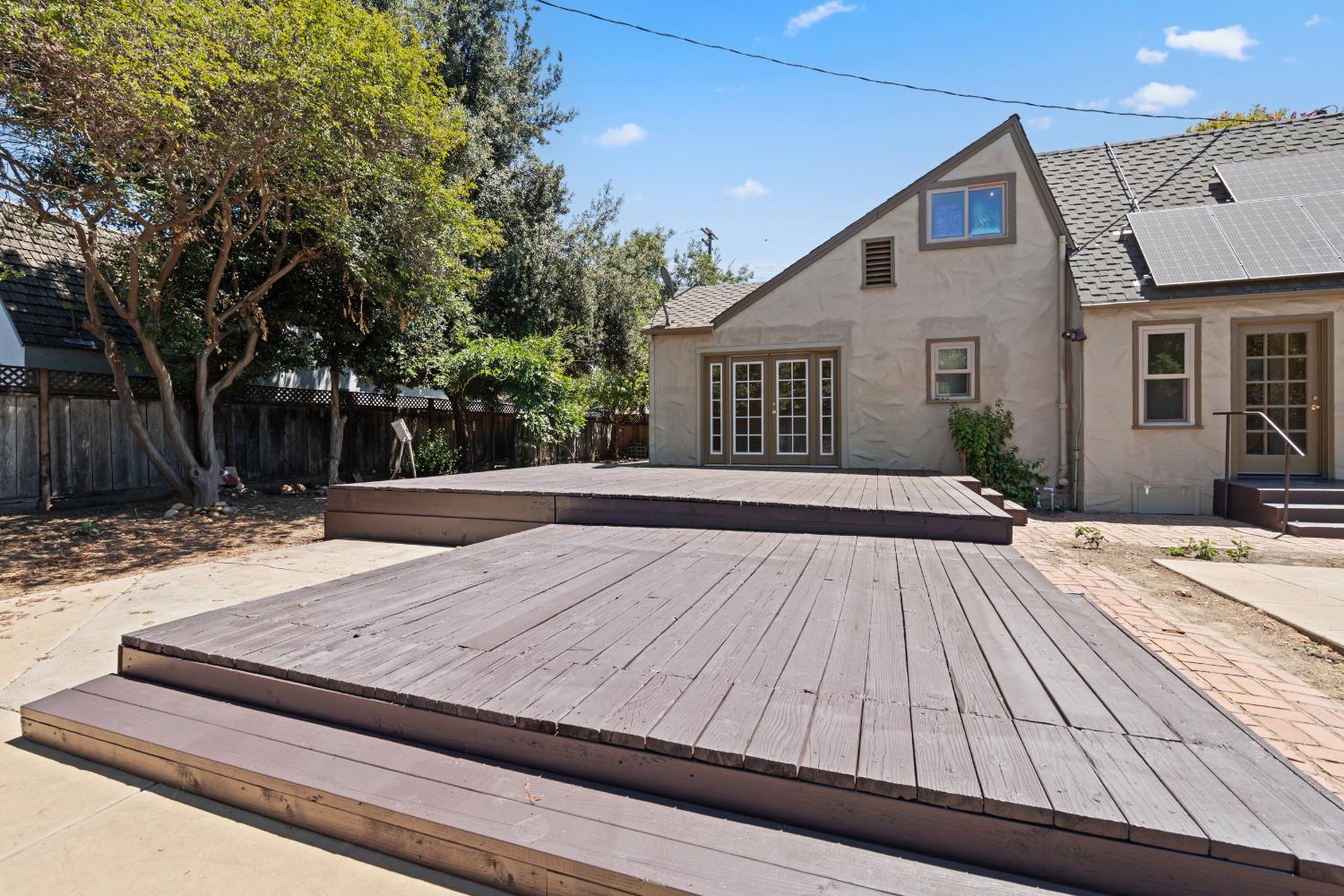 1015 College Ave, Modesto, CA 95350