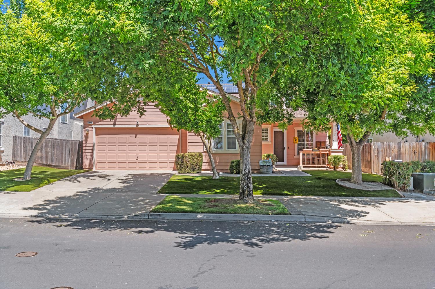 1442 Burchell Hill Dr, Oakdale, CA 95361