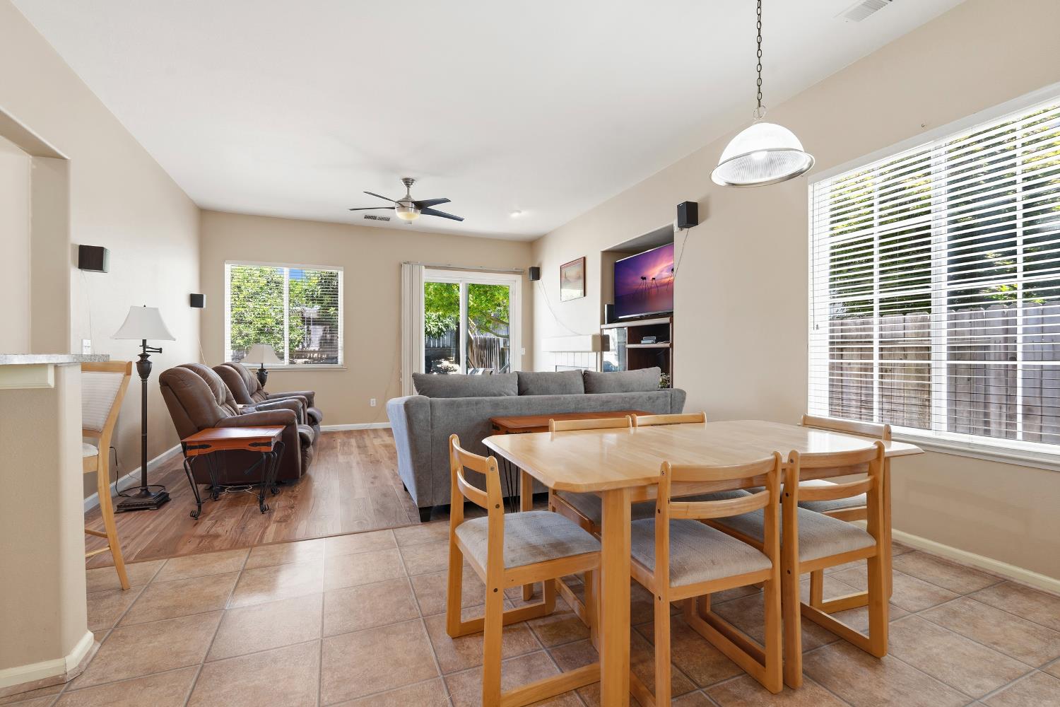 1442 Burchell Hill Dr, Oakdale, CA 95361