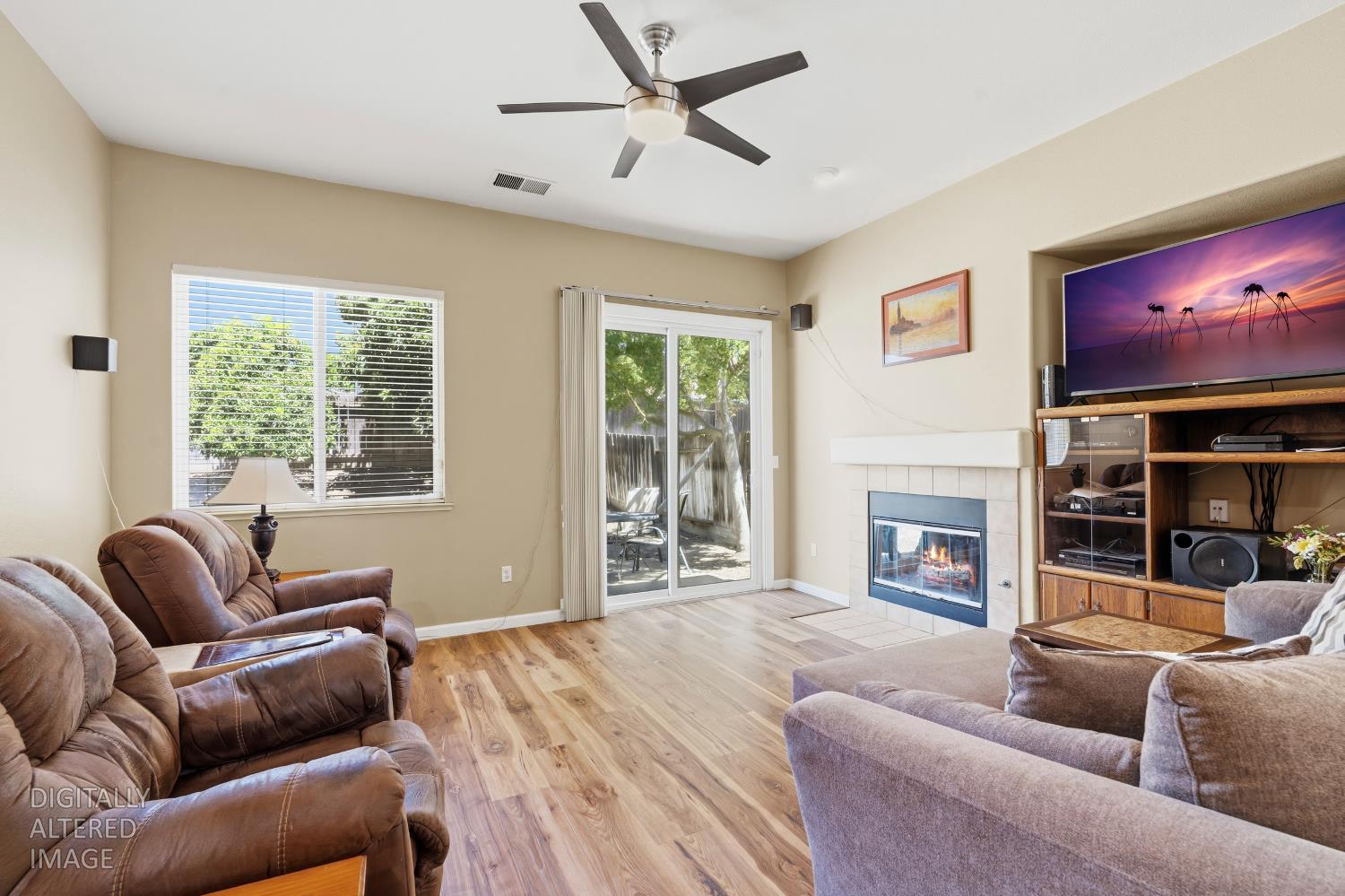 1442 Burchell Hill Dr, Oakdale, CA 95361