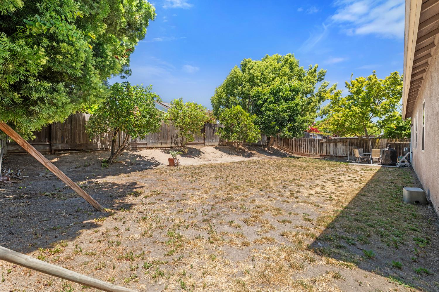 1442 Burchell Hill Dr, Oakdale, CA 95361
