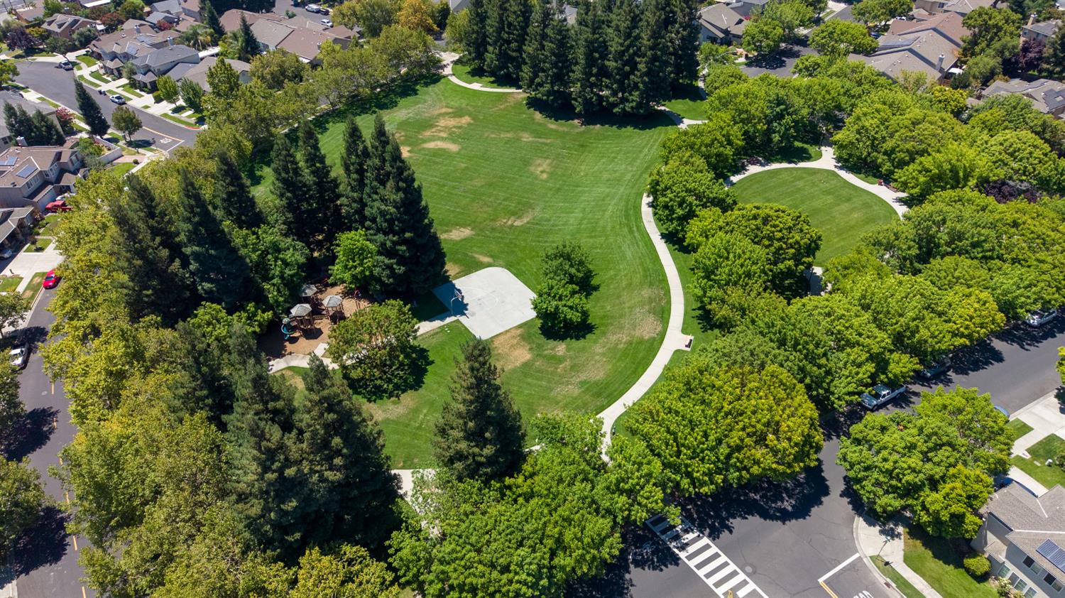 1442 Burchell Hill Dr, Oakdale, CA 95361