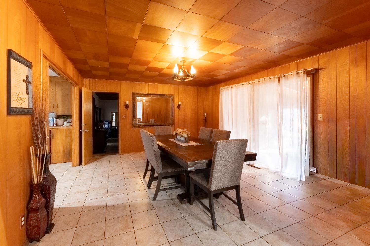 221 N Western Ave, Waterford, CA 95386