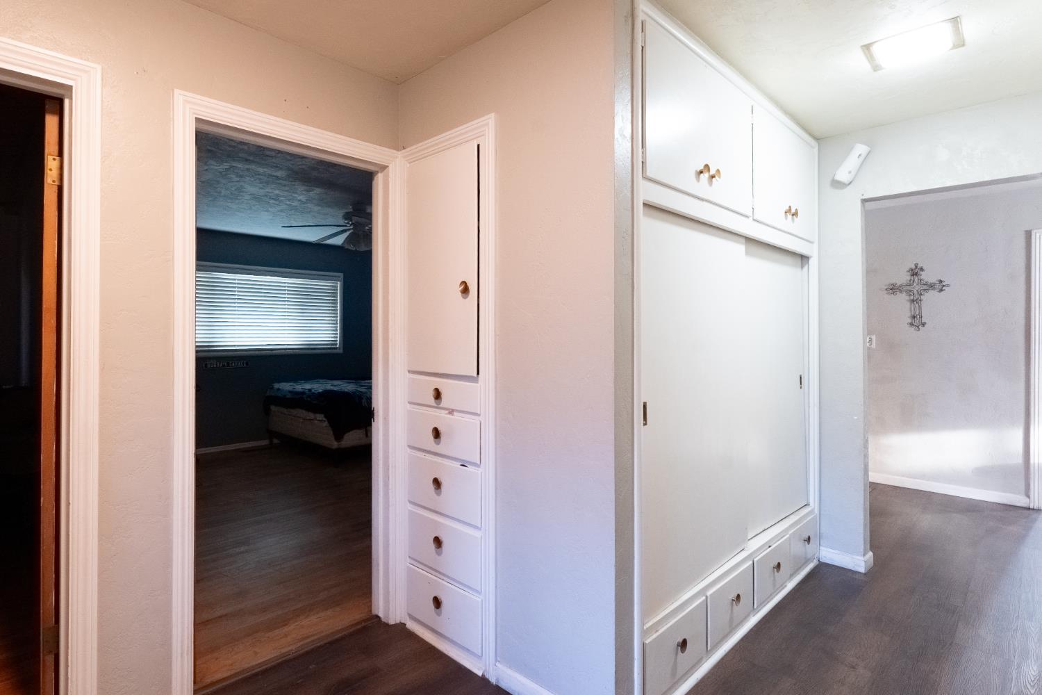221 N Western Ave, Waterford, CA 95386