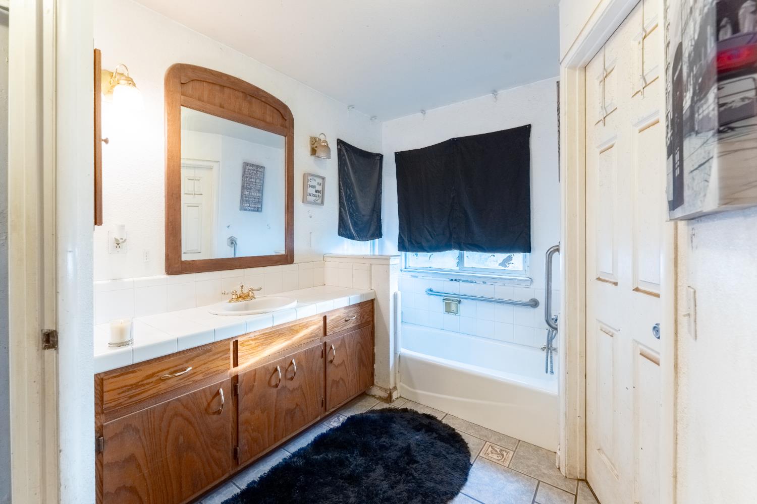 221 N Western Ave, Waterford, CA 95386