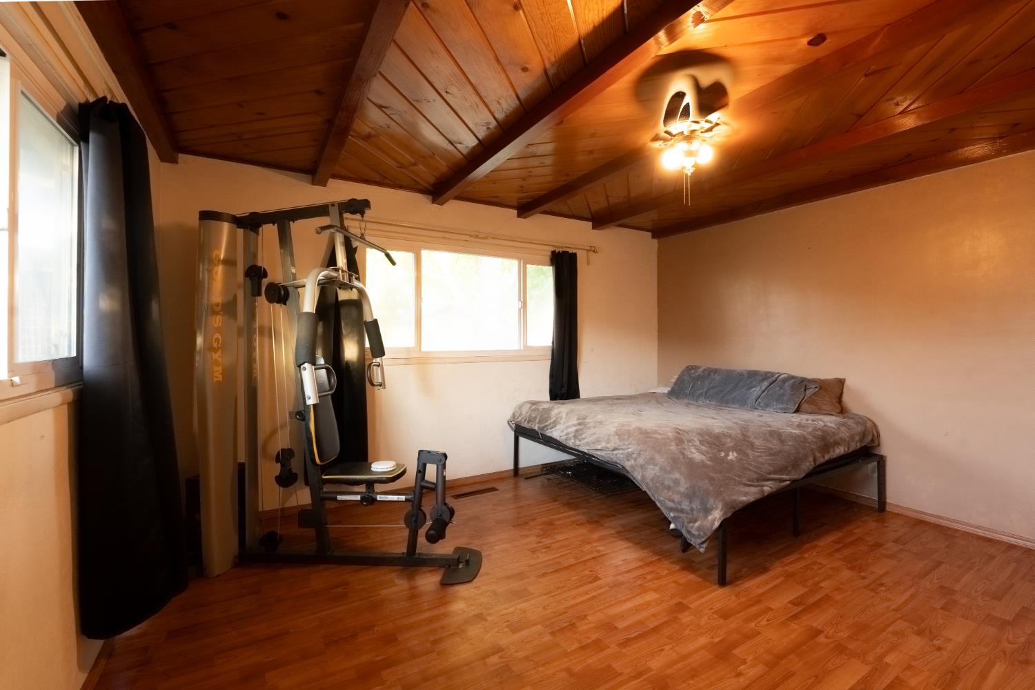 221 N Western Ave, Waterford, CA 95386