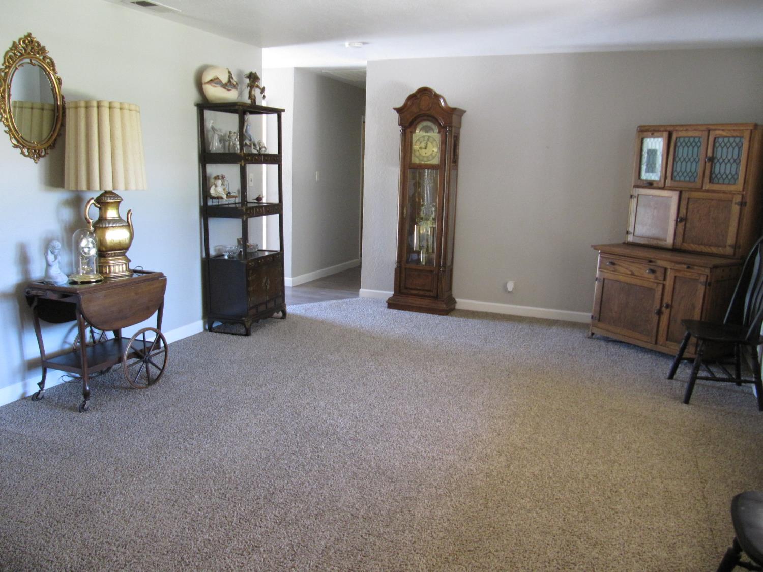 1033 Madison Ave, Los Banos, CA 93635