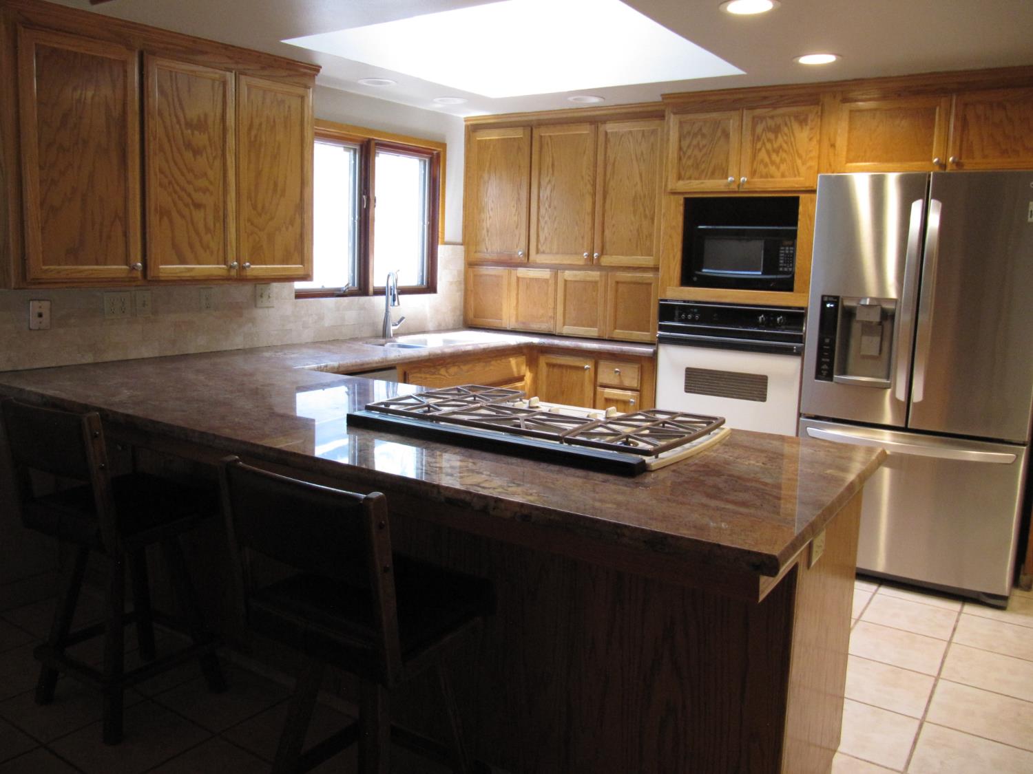 1033 Madison Ave, Los Banos, CA 93635