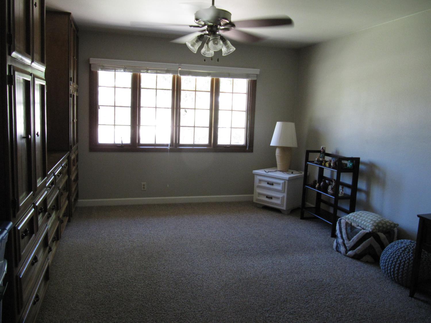 1033 Madison Ave, Los Banos, CA 93635