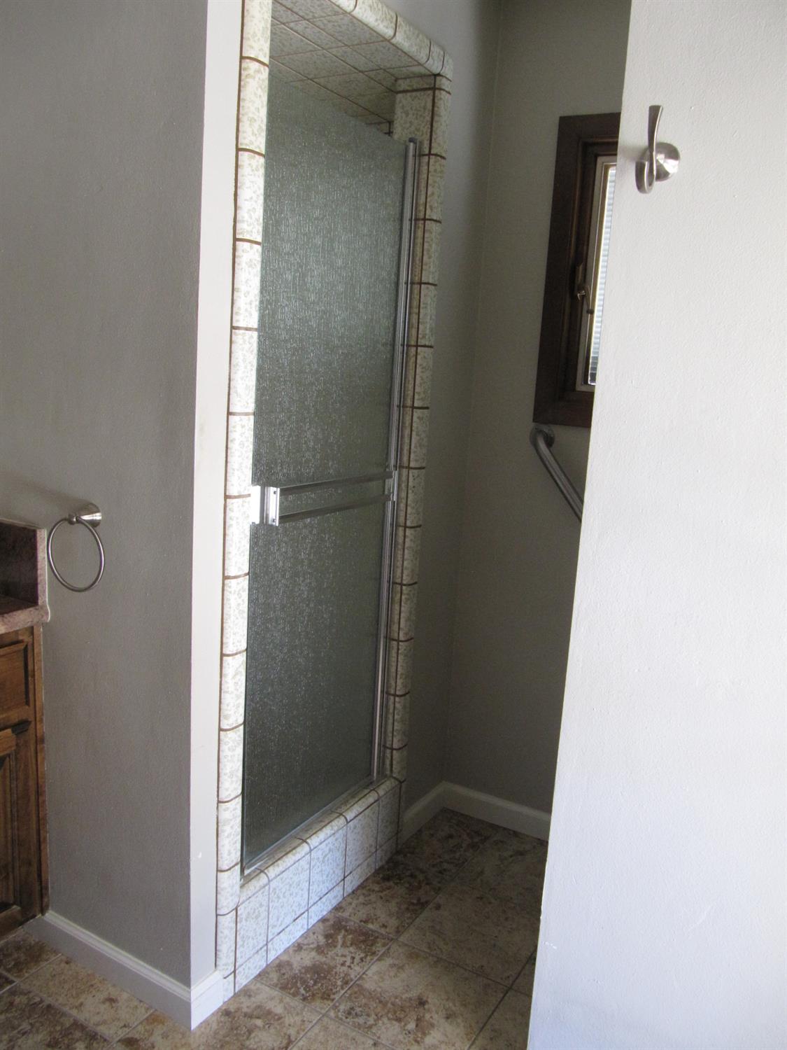 1033 Madison Ave, Los Banos, CA 93635