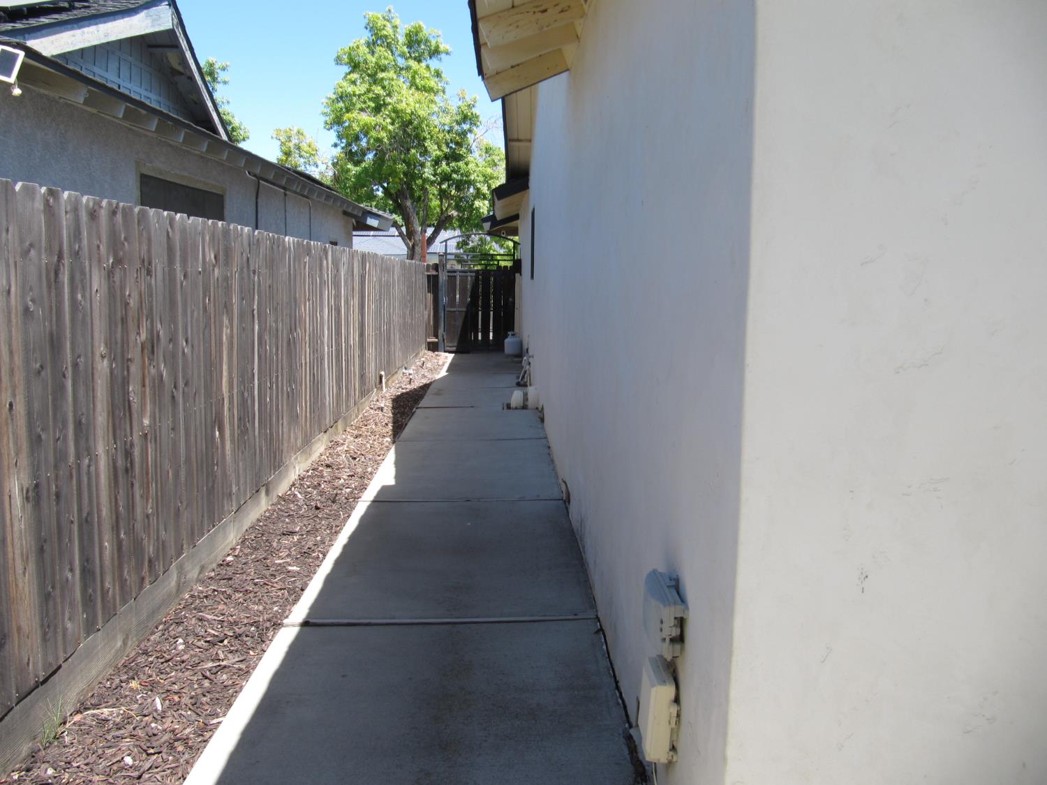 1033 Madison Ave, Los Banos, CA 93635