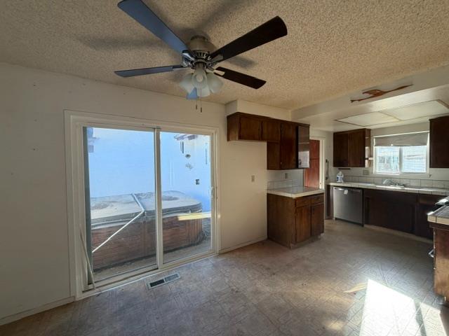 3304 Benton Cir, Modesto, CA 95350