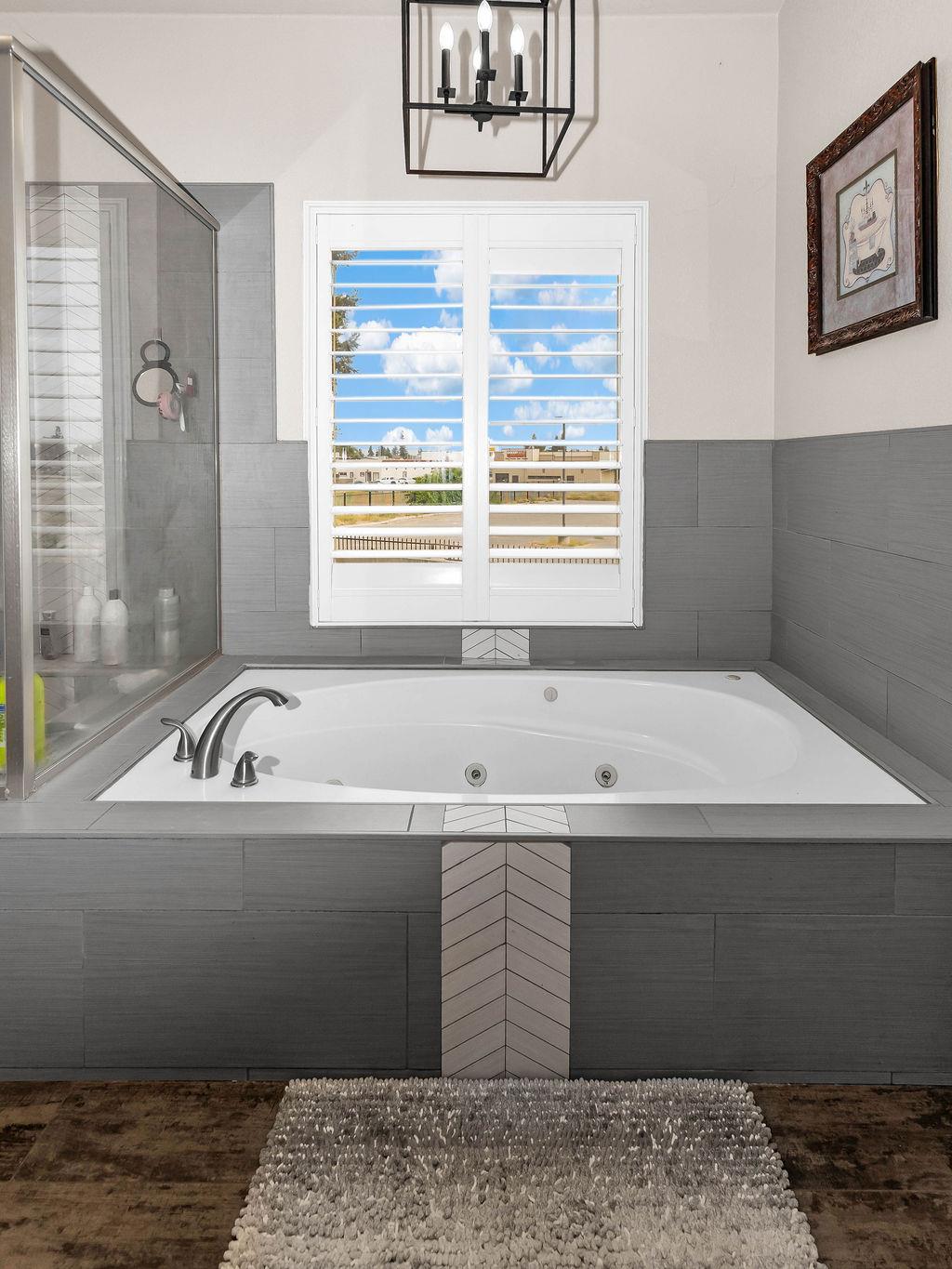2248 Cherry Tree Ln, Riverbank, CA 95367