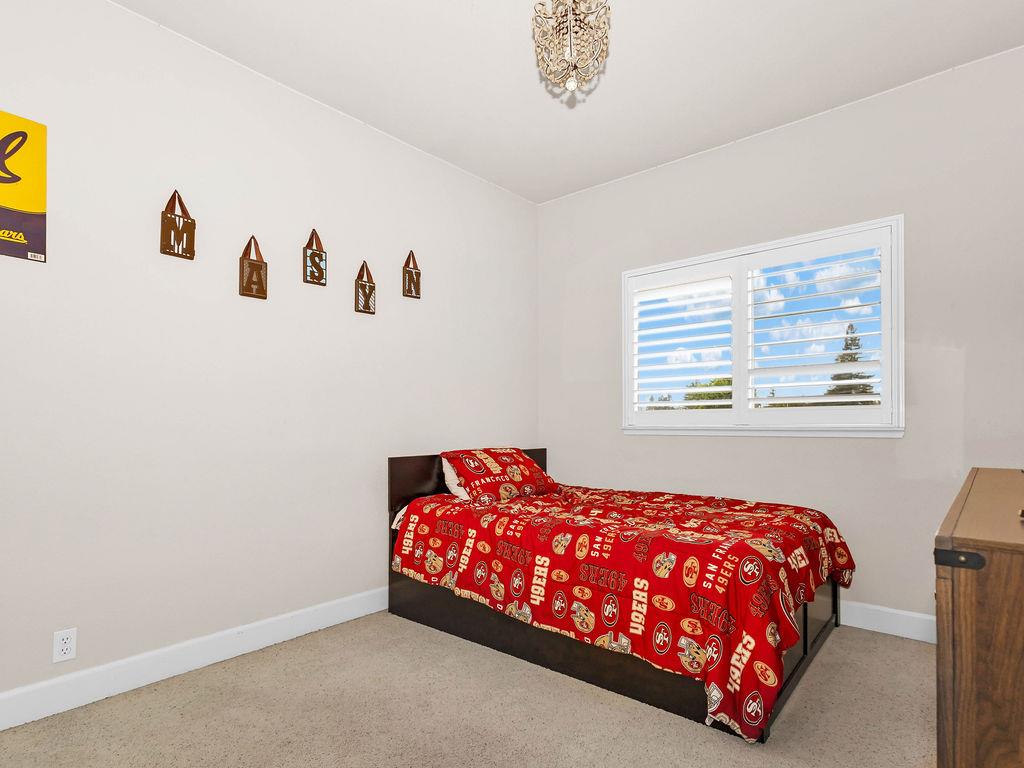 2248 Cherry Tree Ln, Riverbank, CA 95367