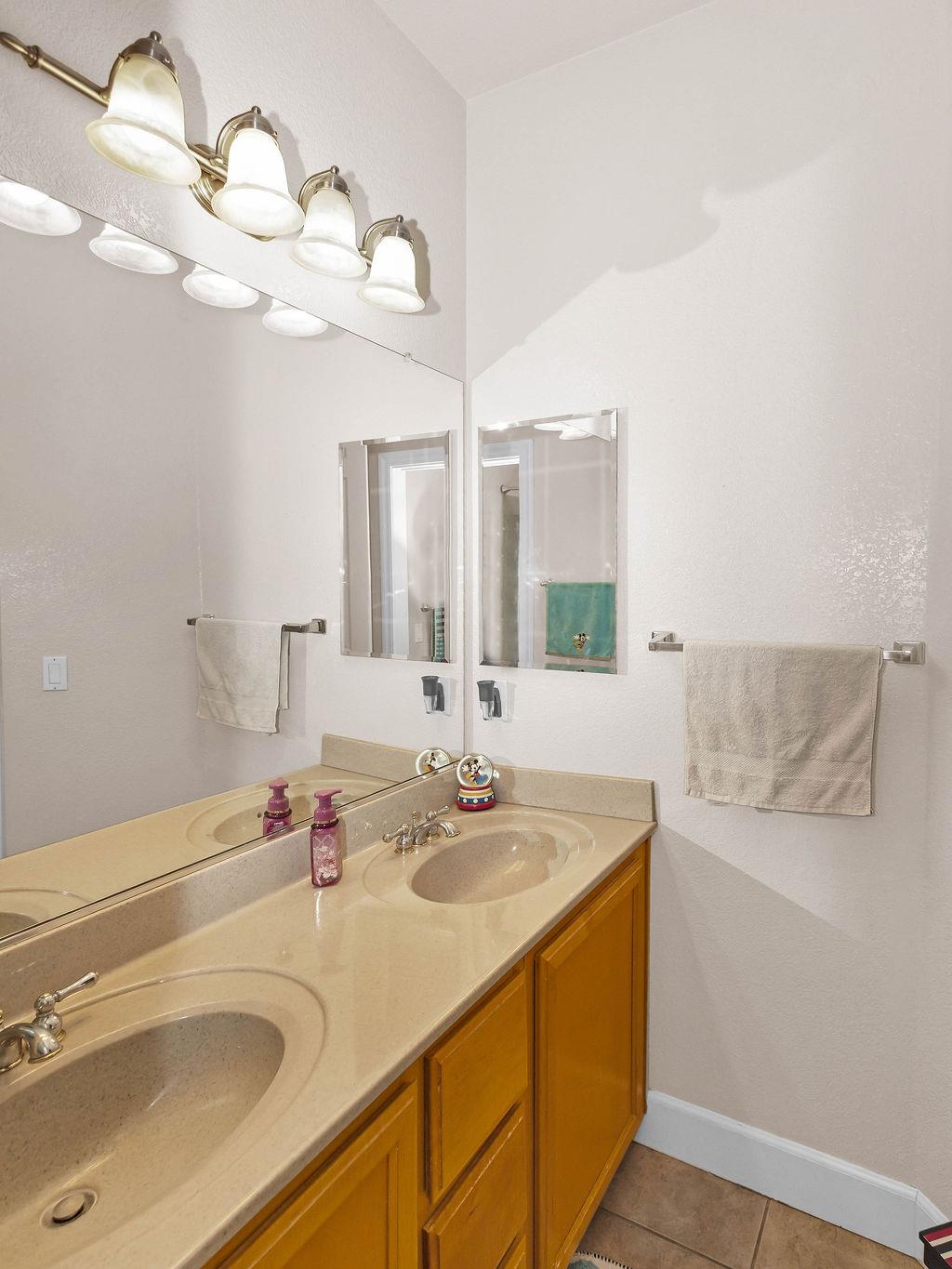 2248 Cherry Tree Ln, Riverbank, CA 95367