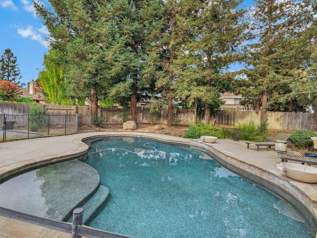 2248 Cherry Tree Ln, Riverbank, CA 95367
