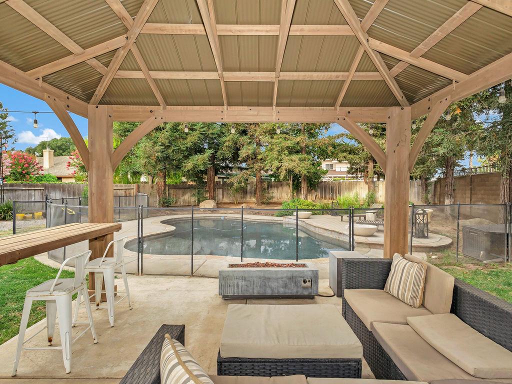 2248 Cherry Tree Ln, Riverbank, CA 95367