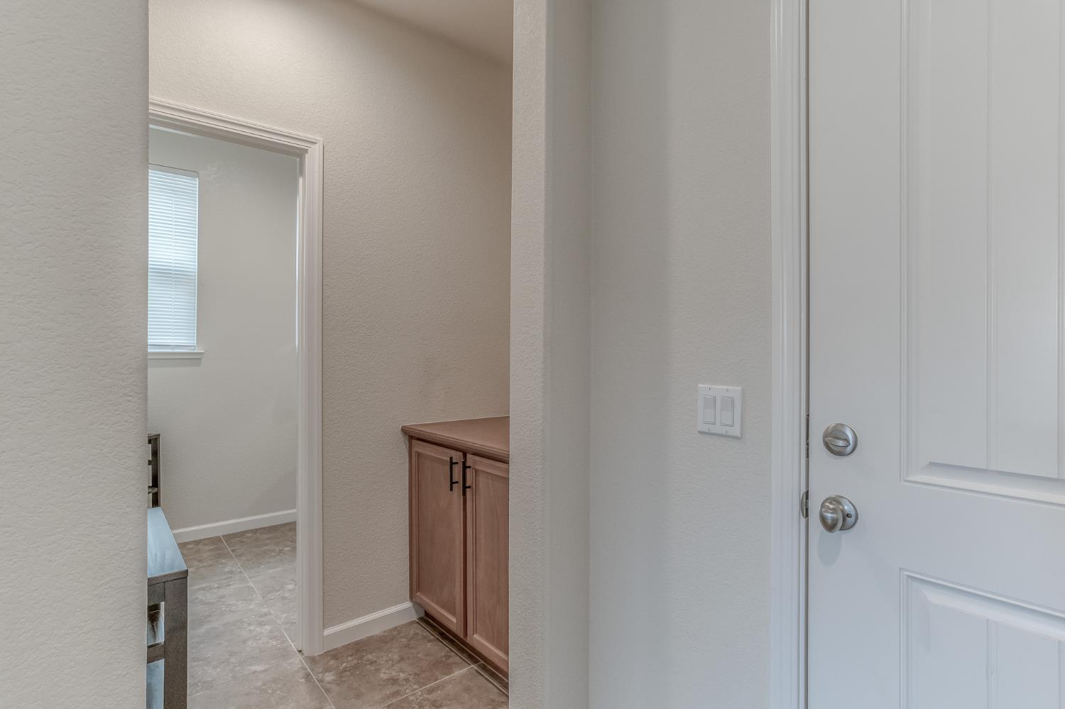 3853 Banyan Tree Dr, Modesto, CA 95355