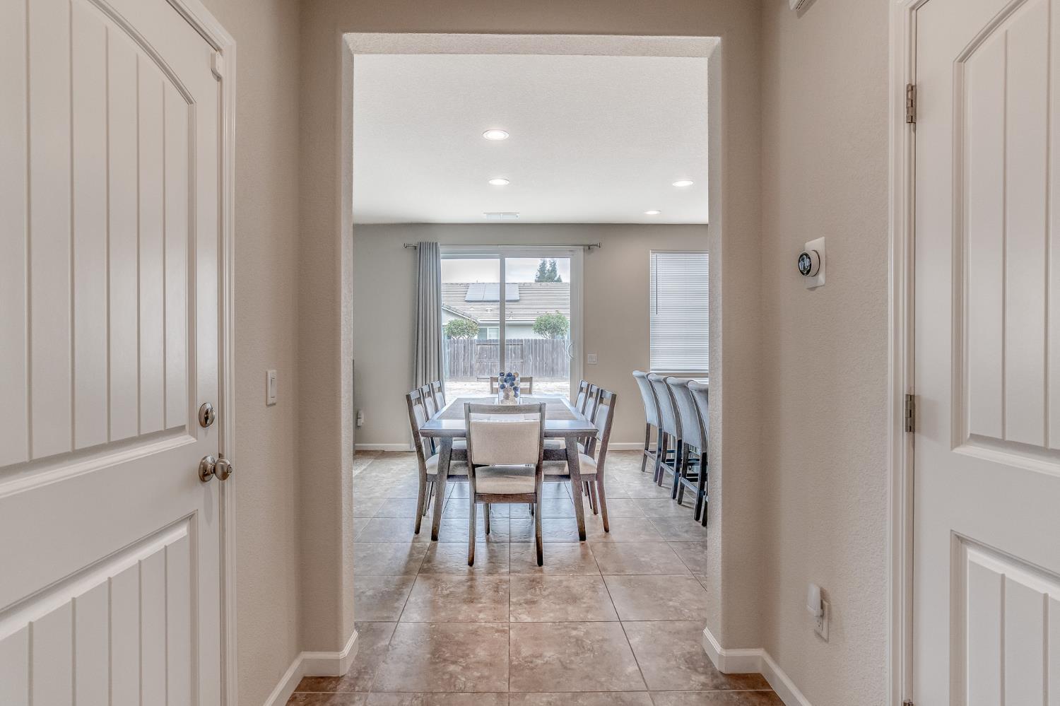 3853 Banyan Tree Dr, Modesto, CA 95355