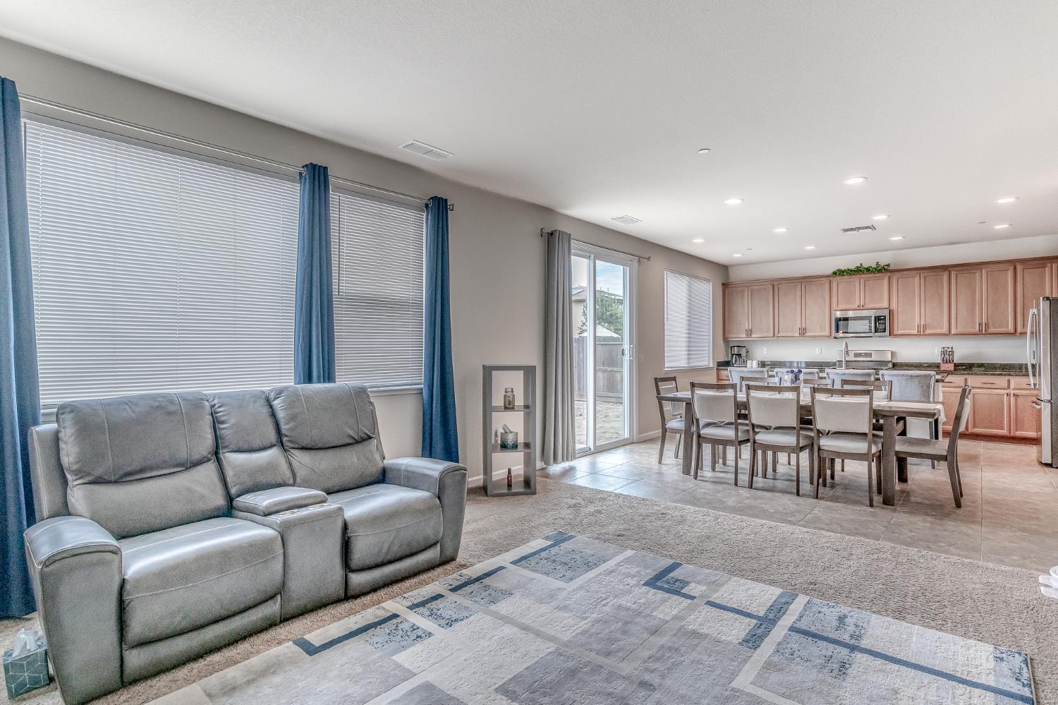 3853 Banyan Tree Dr, Modesto, CA 95355