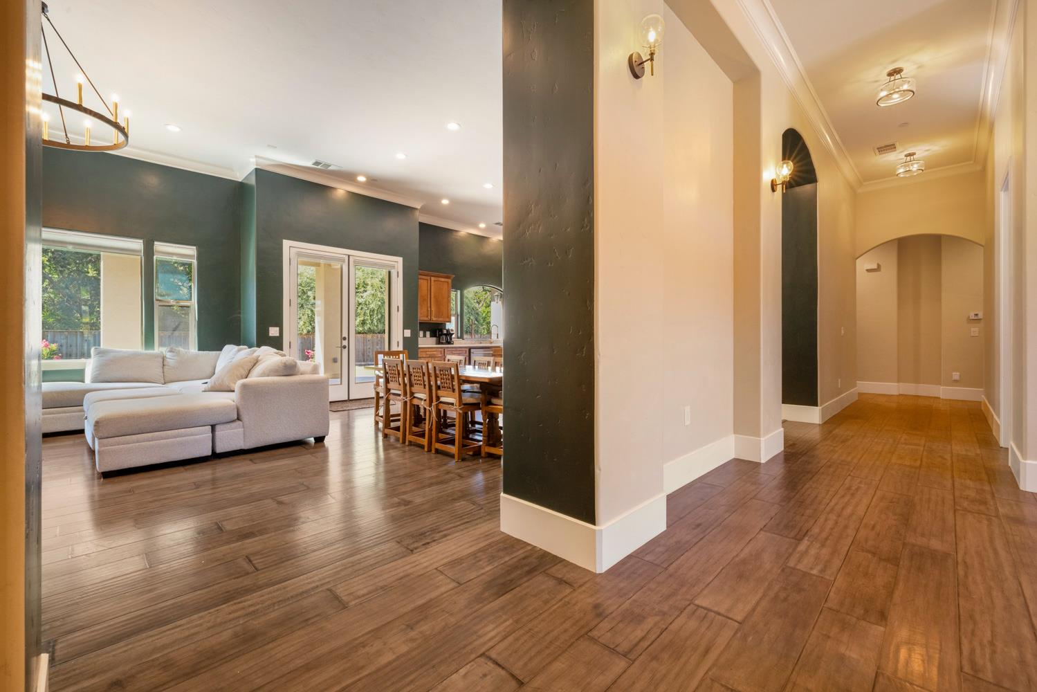 10725 Goldsborough Cir, Oakdale, CA 95361