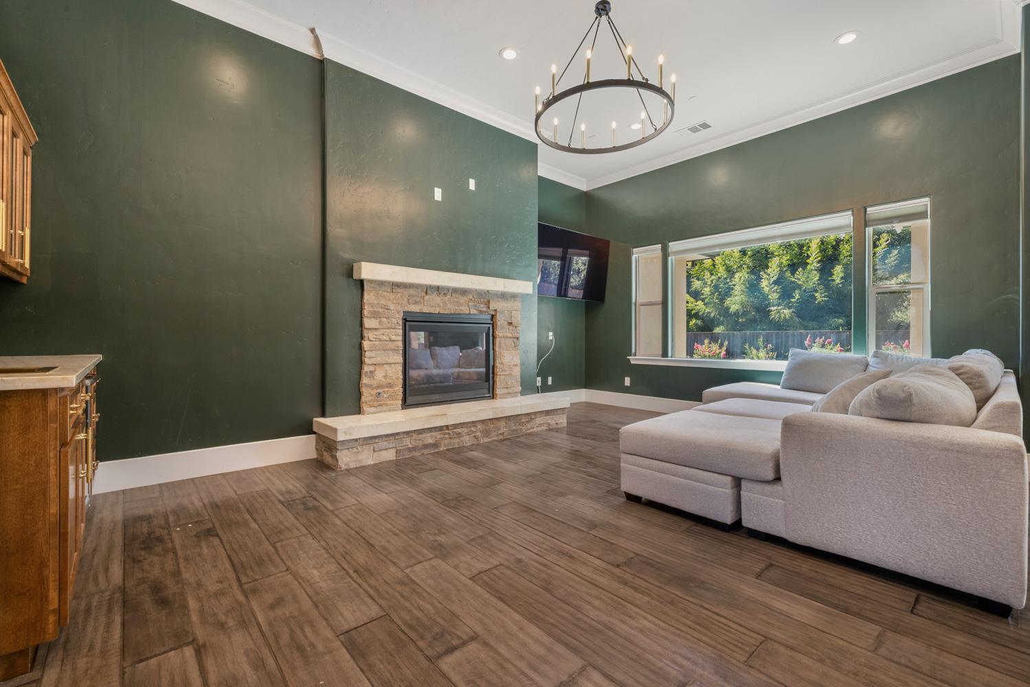 10725 Goldsborough Cir, Oakdale, CA 95361