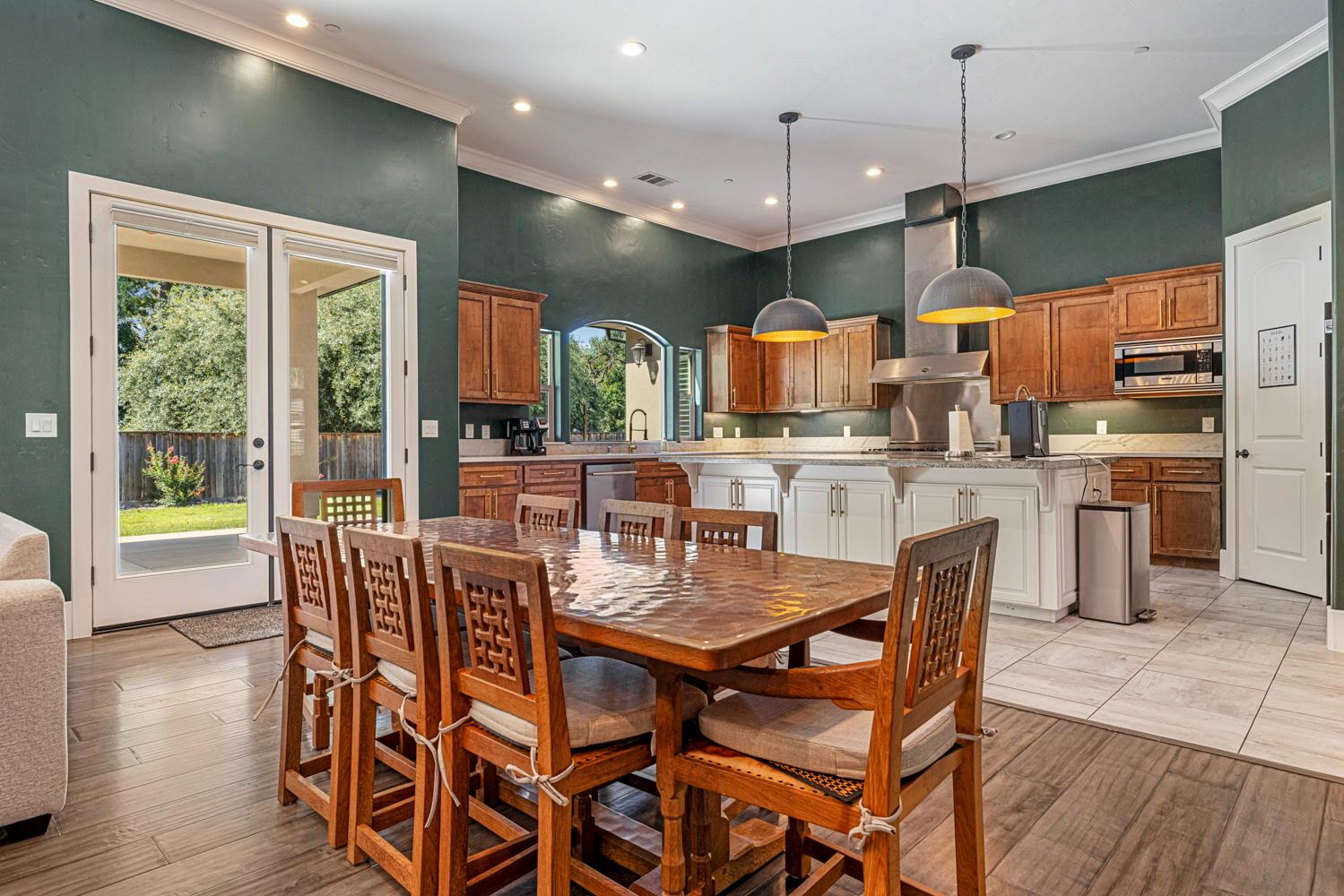 10725 Goldsborough Cir, Oakdale, CA 95361