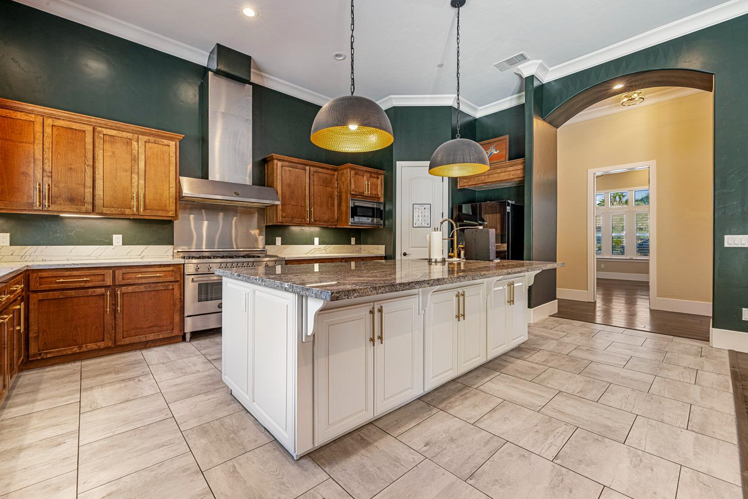 10725 Goldsborough Cir, Oakdale, CA 95361