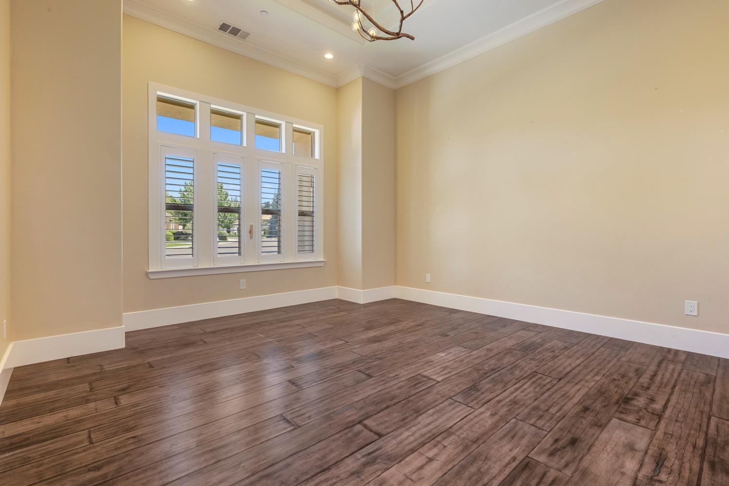 10725 Goldsborough Cir, Oakdale, CA 95361