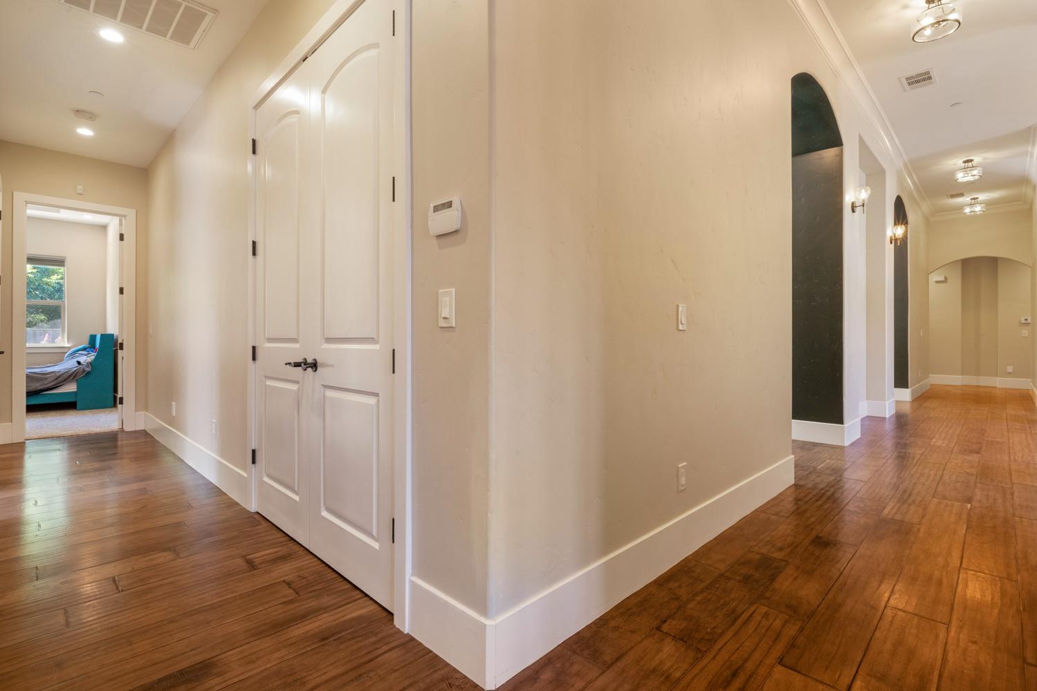 10725 Goldsborough Cir, Oakdale, CA 95361