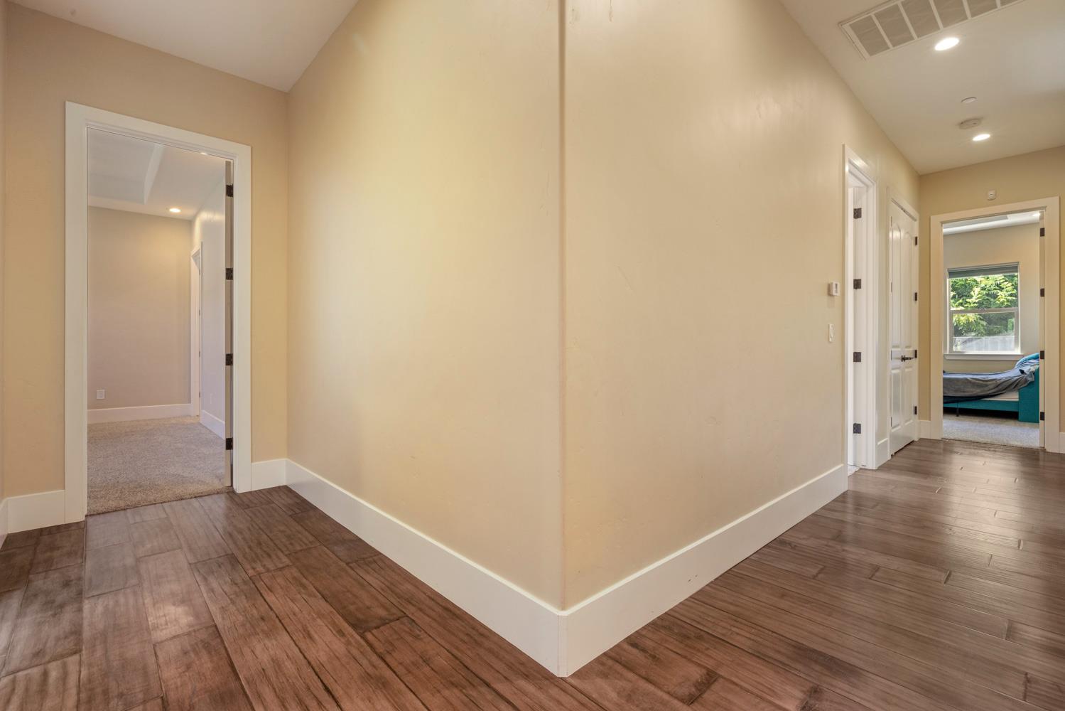 10725 Goldsborough Cir, Oakdale, CA 95361