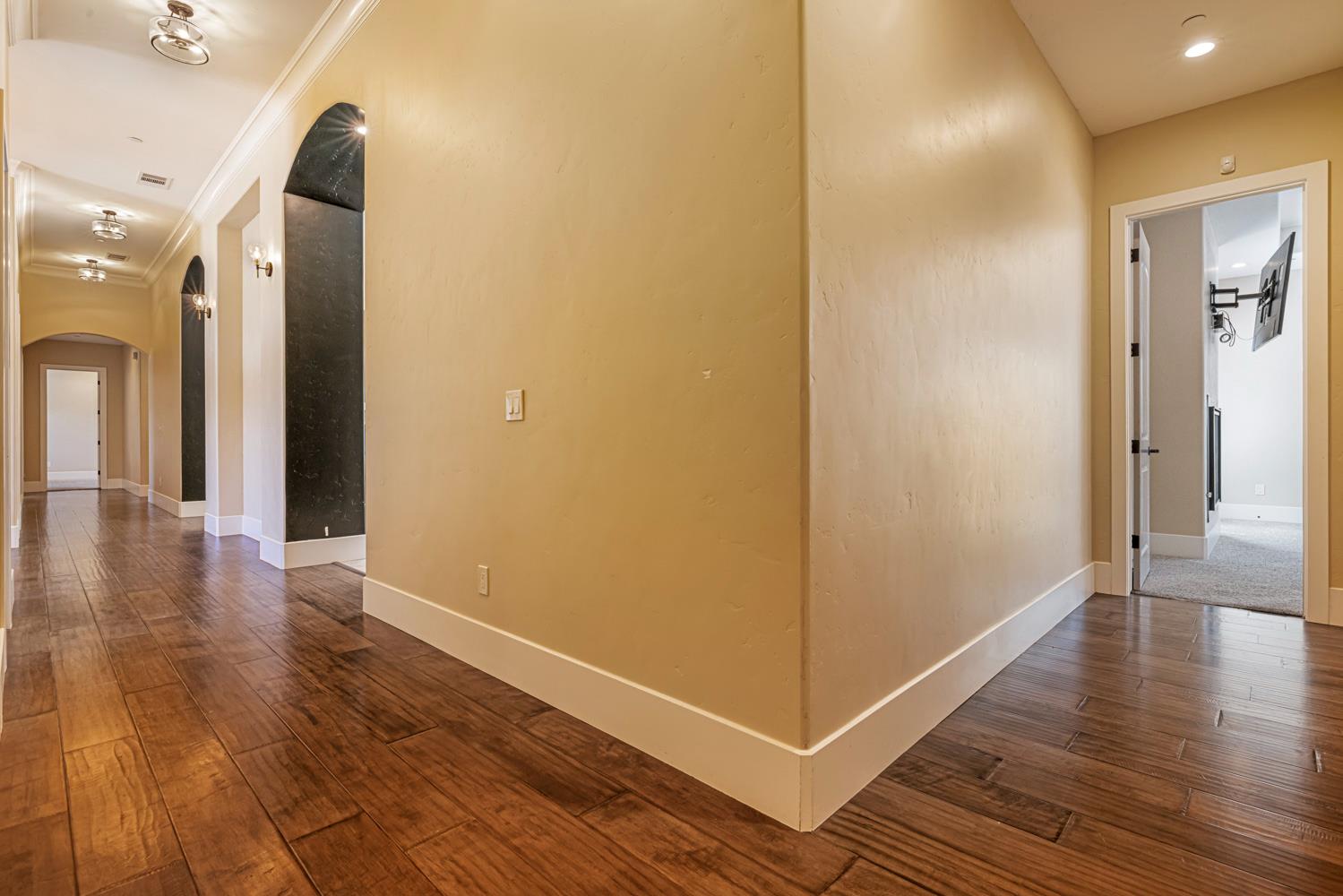 10725 Goldsborough Cir, Oakdale, CA 95361