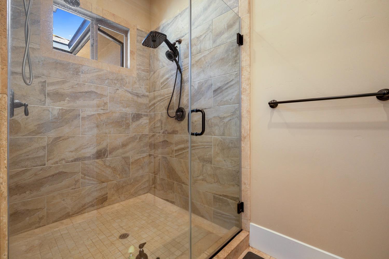 10725 Goldsborough Cir, Oakdale, CA 95361