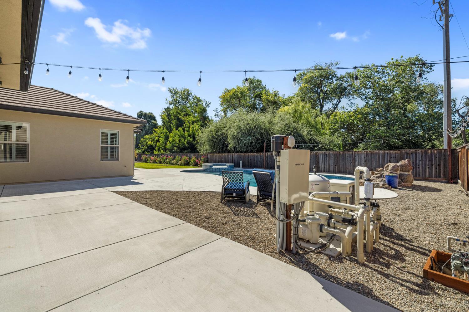 10725 Goldsborough Cir, Oakdale, CA 95361
