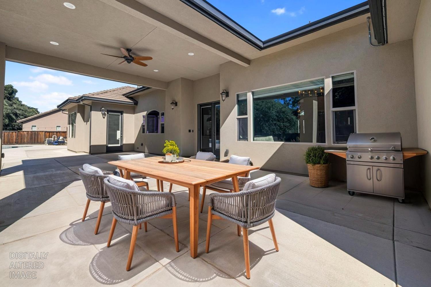 10725 Goldsborough Cir, Oakdale, CA 95361