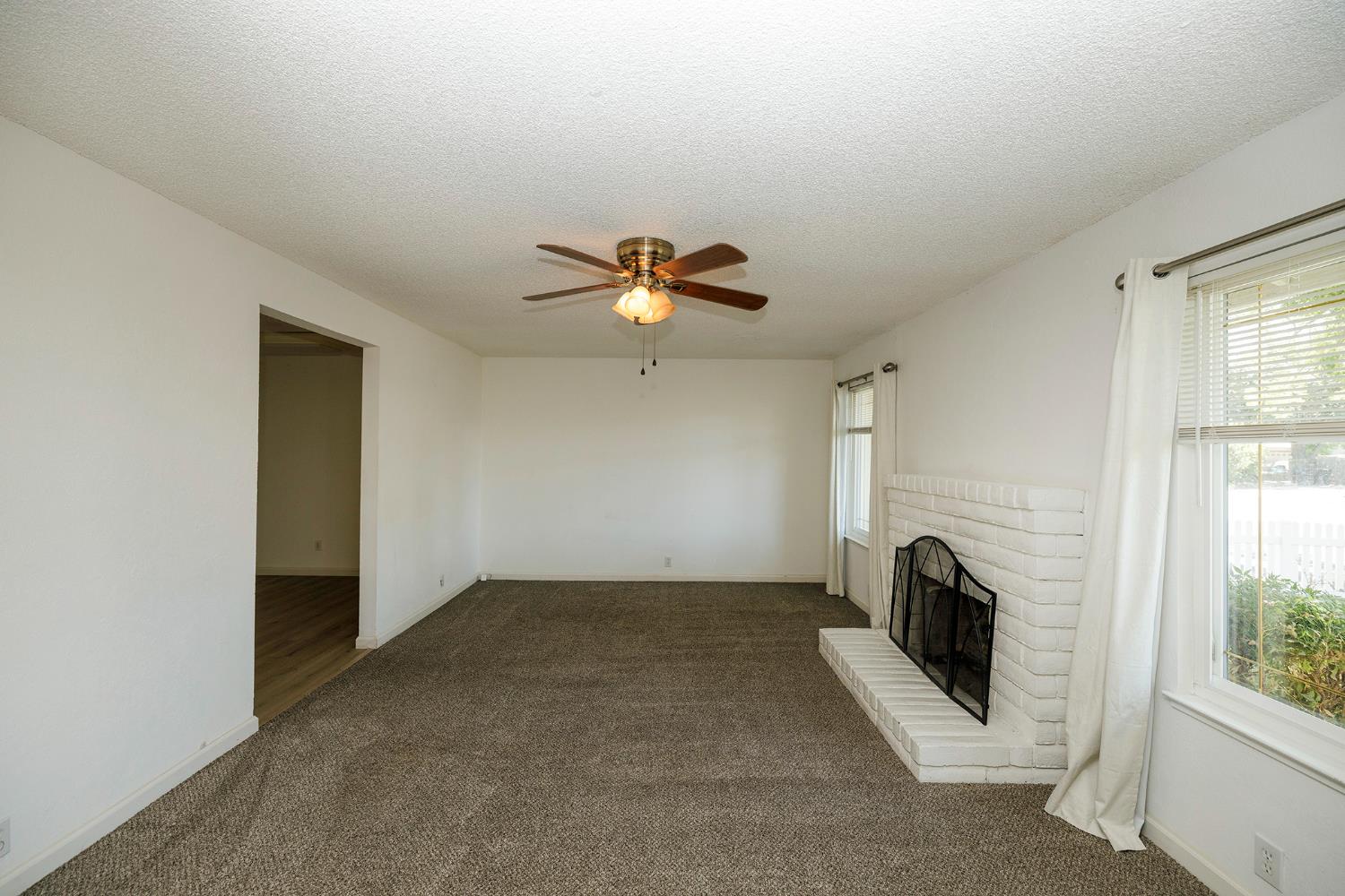 2704 Aston Ct, Modesto, CA 95355