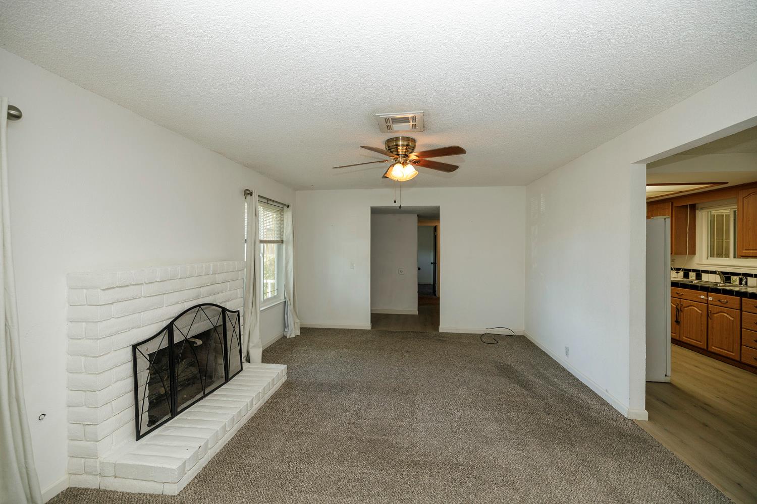 2704 Aston Ct, Modesto, CA 95355