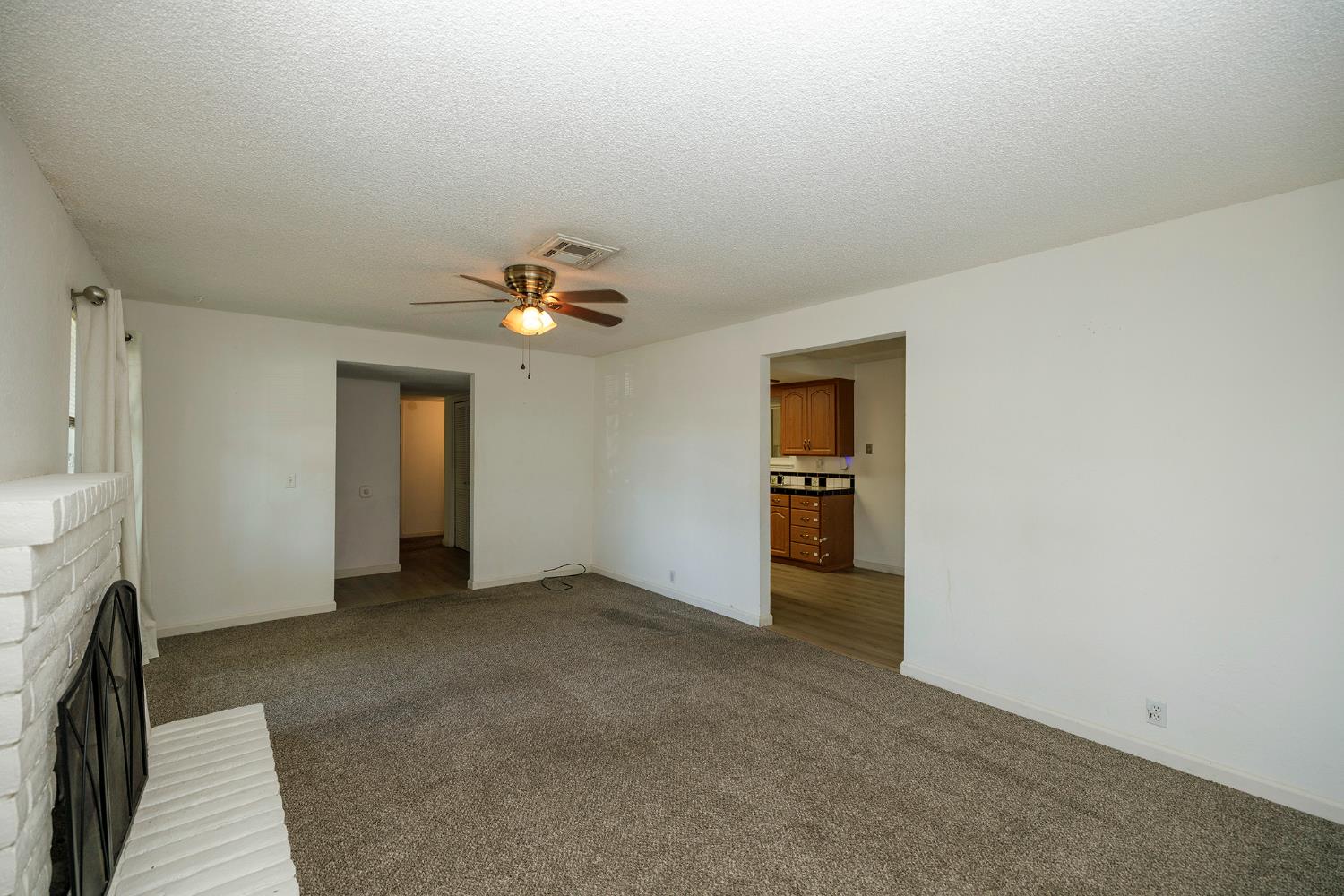2704 Aston Ct, Modesto, CA 95355