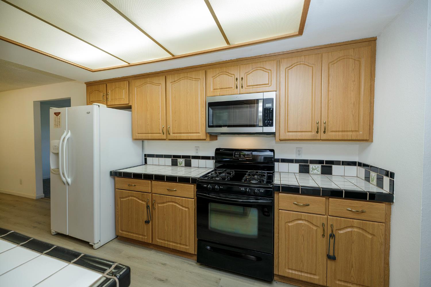 2704 Aston Ct, Modesto, CA 95355