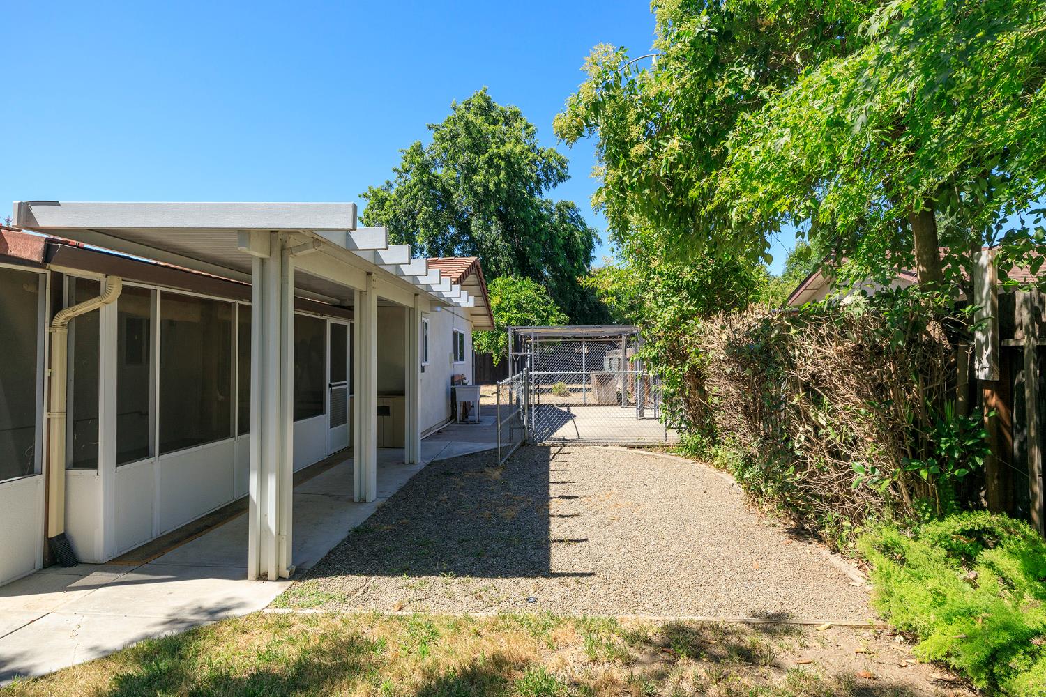 2704 Aston Ct, Modesto, CA 95355