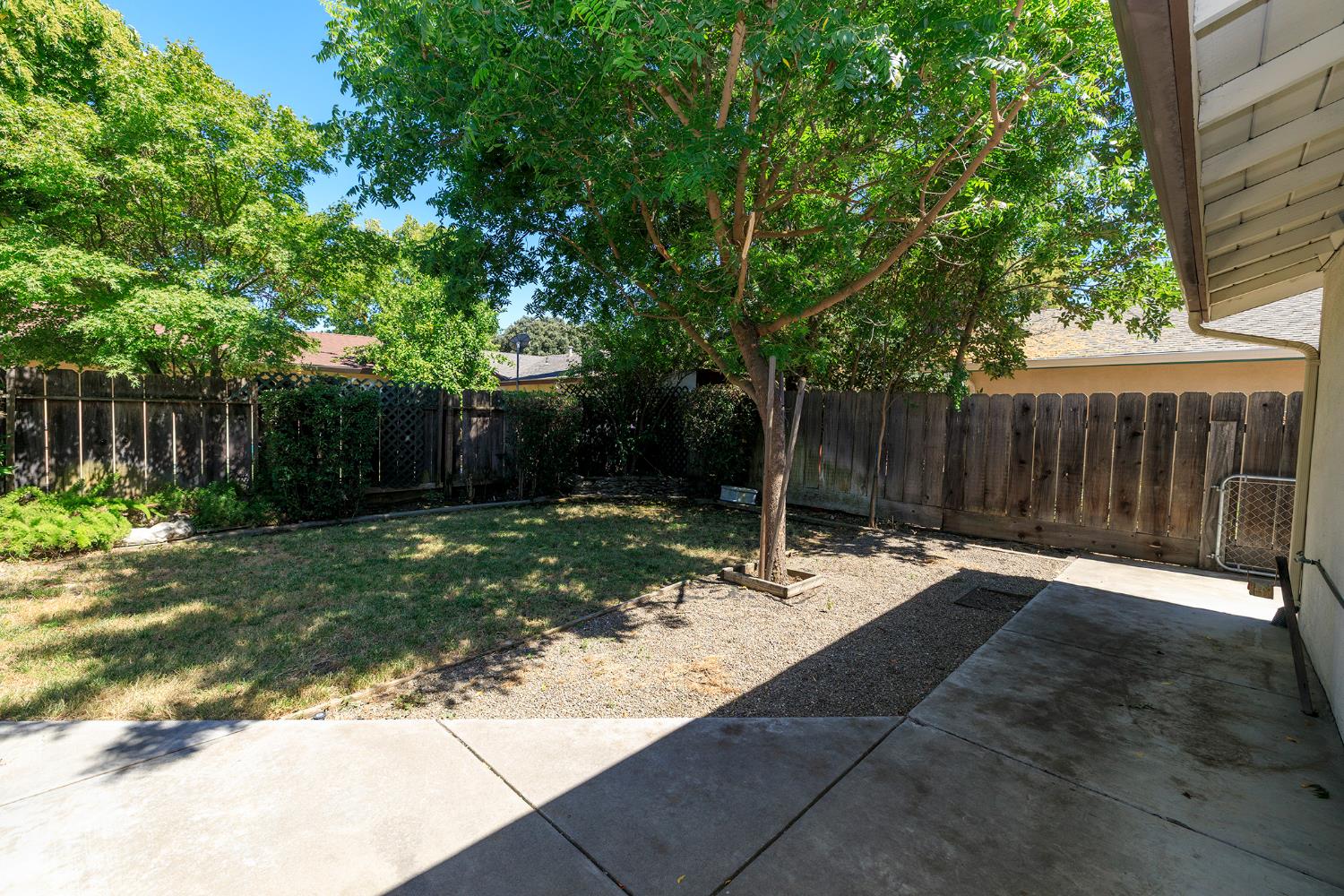 2704 Aston Ct, Modesto, CA 95355