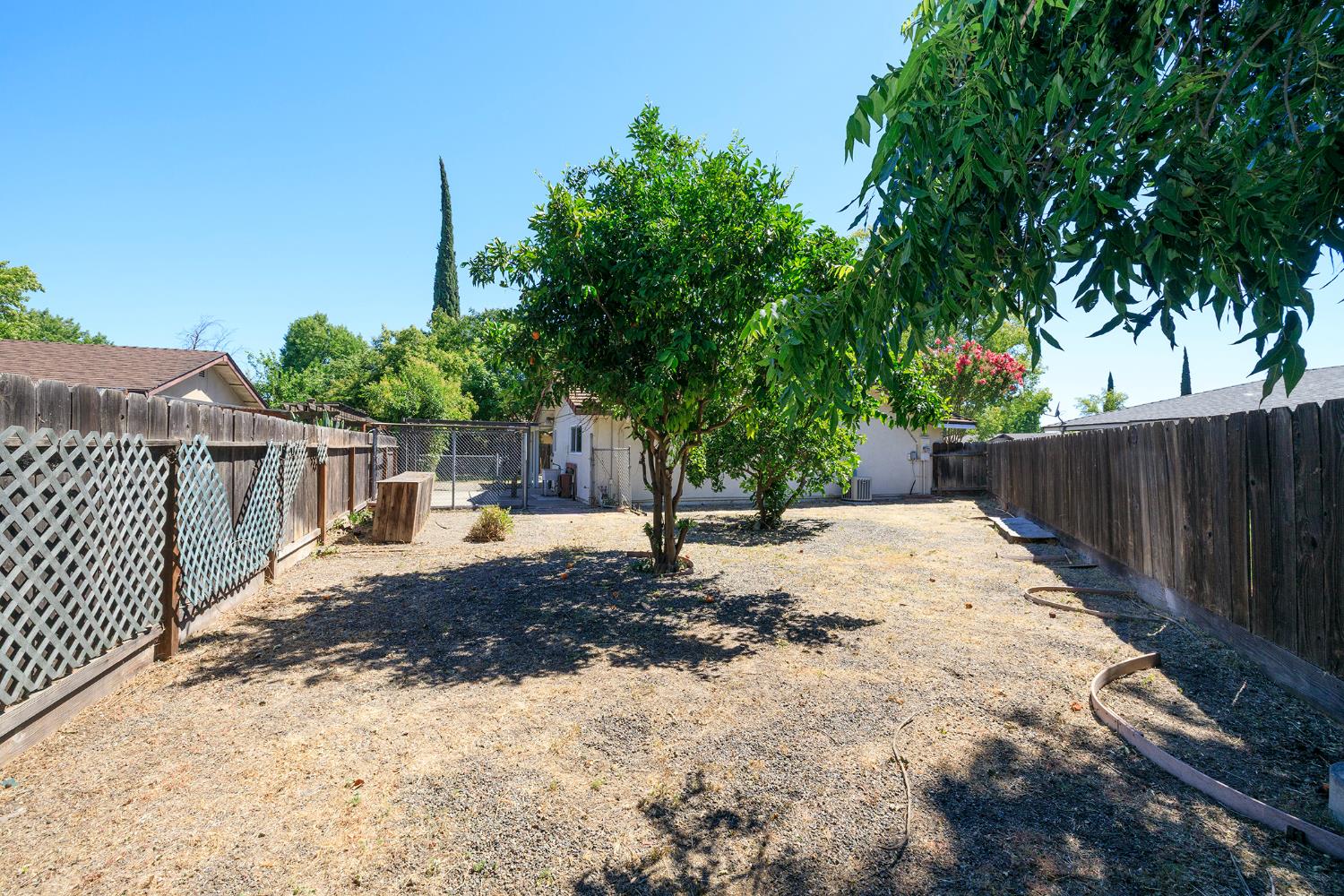 2704 Aston Ct, Modesto, CA 95355