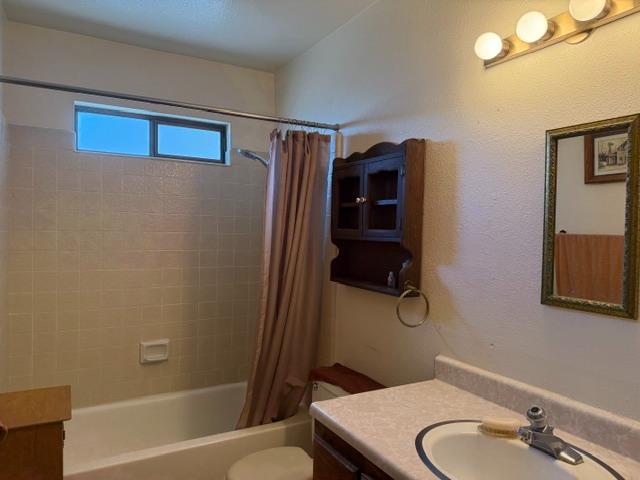 4022 Arrowhead St, Copperopolis, CA 95228