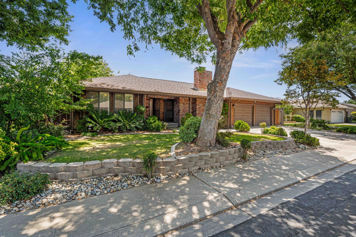 1508 Kingfield Dr, Modesto, CA 95350