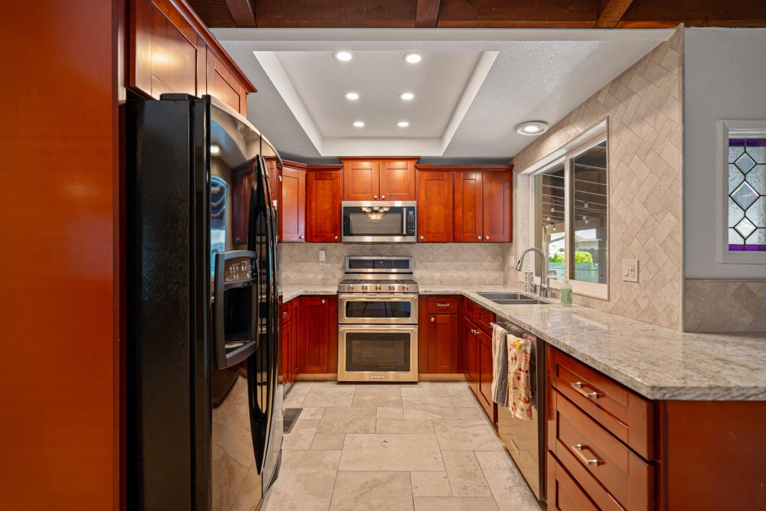 1508 Kingfield Dr, Modesto, CA 95350