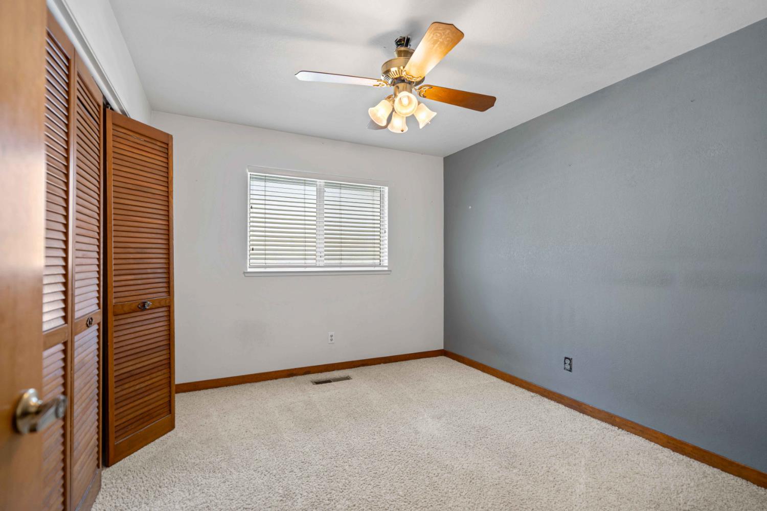 1508 Kingfield Dr, Modesto, CA 95350